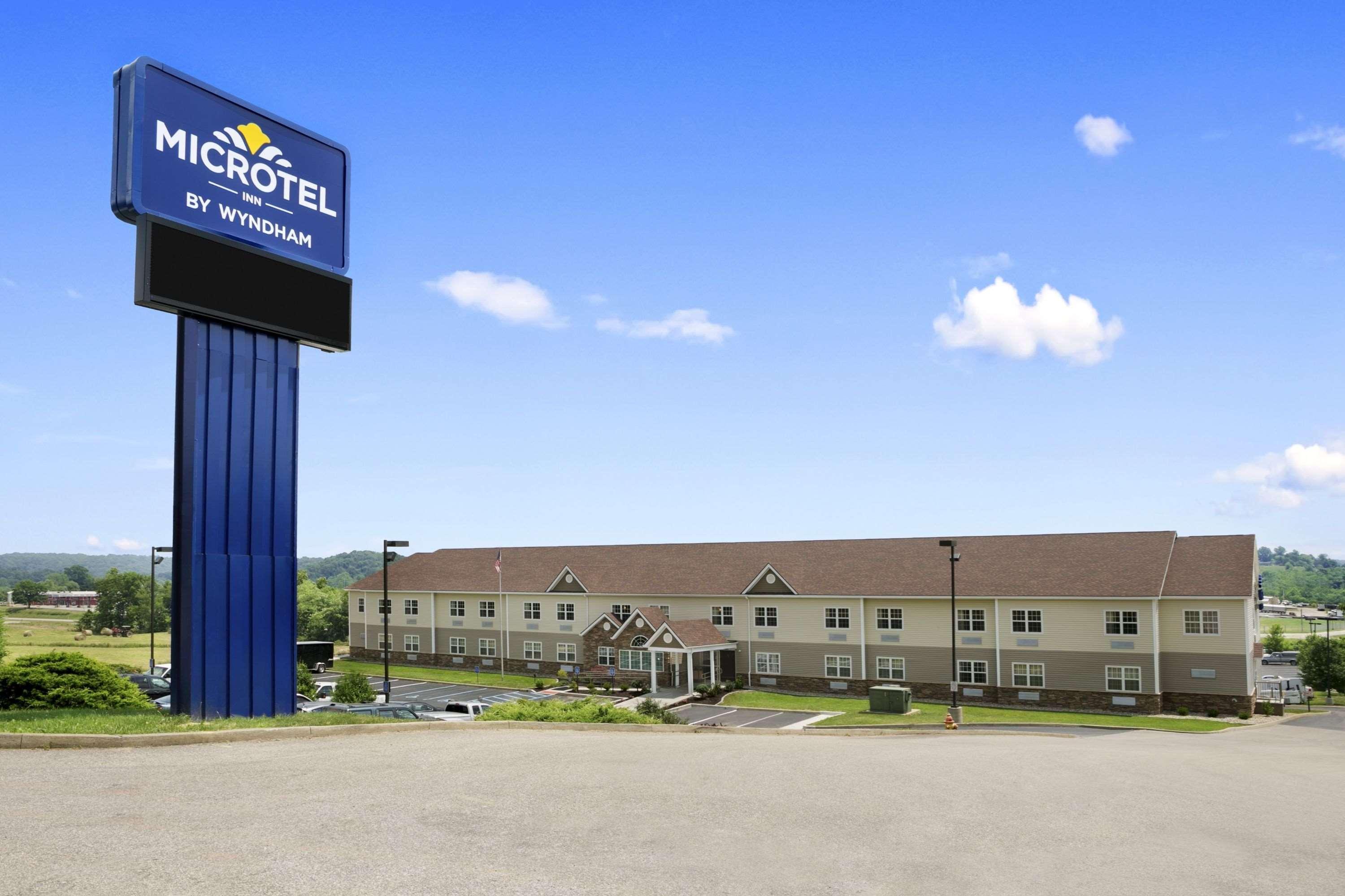 Microtel Inn & Suites By Wyndham Mineral Wells/Parkersburg מראה חיצוני תמונה